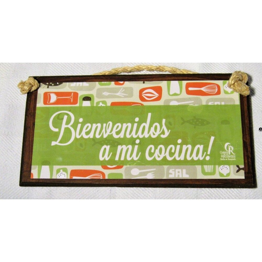 Wood Hanging Kitchen Sign “Bienvenidos a mi cocina! (Welcome To My kitchen!)